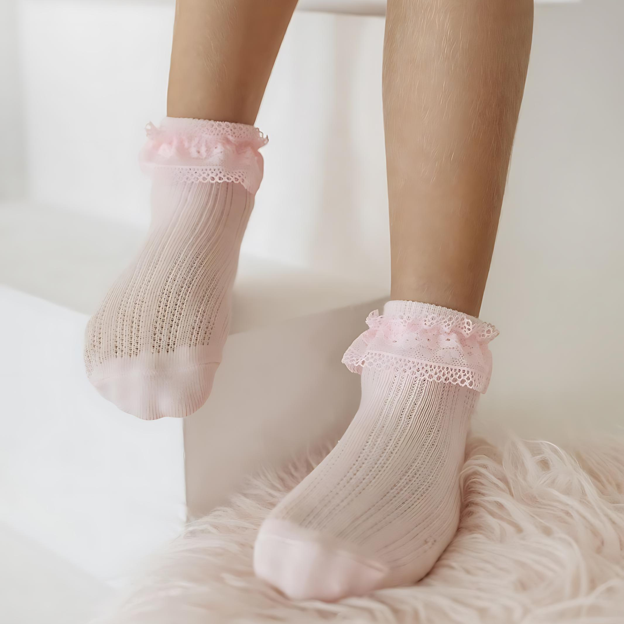 Frilly Ruffle Cotton Blend Socks